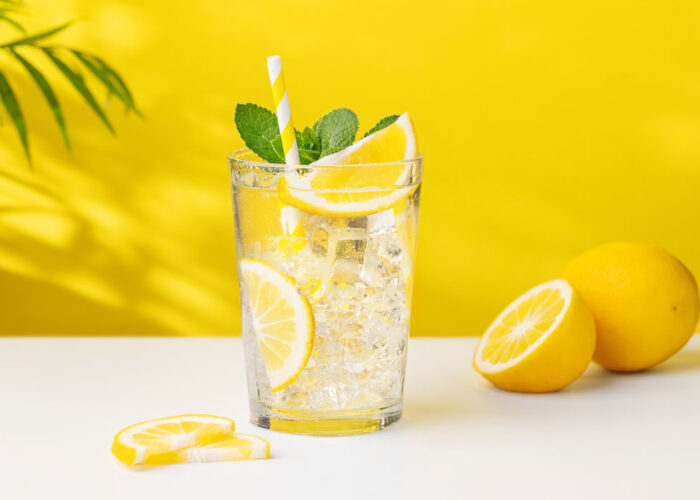 The benefits of drinking lemon water in summer